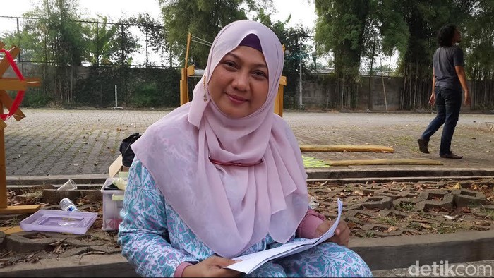 Dokter Aisyah Dahlan Ingatkan Para Istri, Pelakor Mengintai Para Suami di Usia Kepala Empat